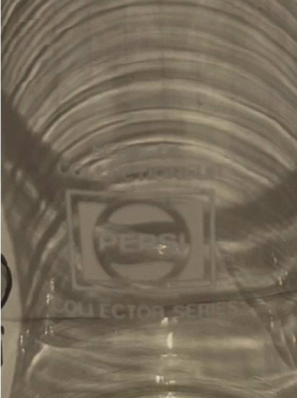 Vintage 1973 Pepsi Collector Series glass featuring Bugs Bunny from Warner Bros. - Picture 7 of 7